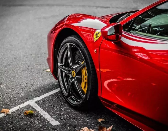 Ferrari - Moving your car? 5 Point you need to know